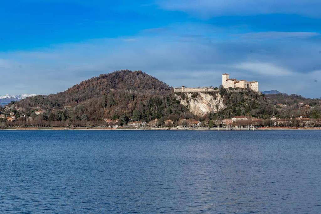 Apartmán La Stella Del Lago Arona Exteriér fotografie